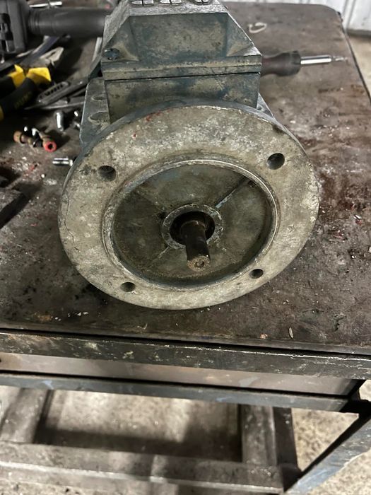 Электродвигатель 0.55квт 1500об (8шт)