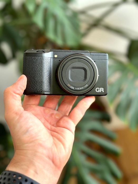 Aparat Ricoh GR II