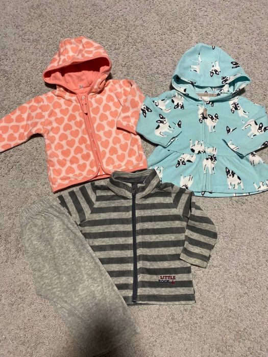 Продам детский костюм и флиски на 2-9месяцев