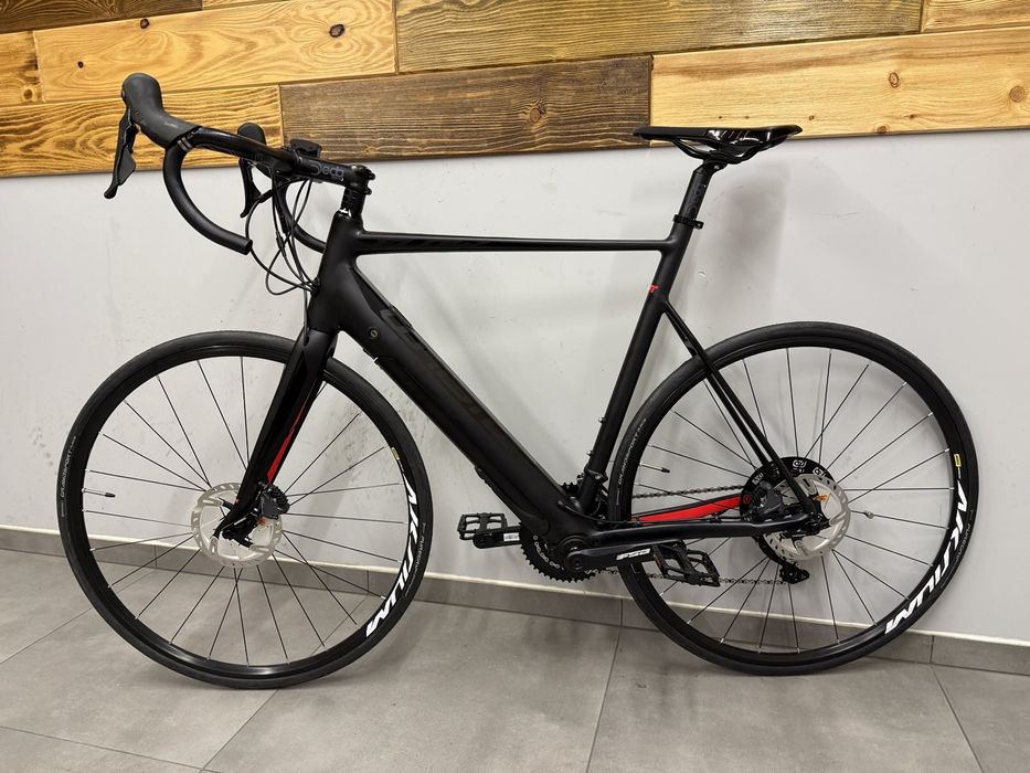 Szosowy rower elektryczny Whistle Flow adv carbon ultegra