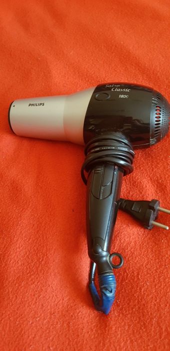 Фен фирмы PHILIPS 1800