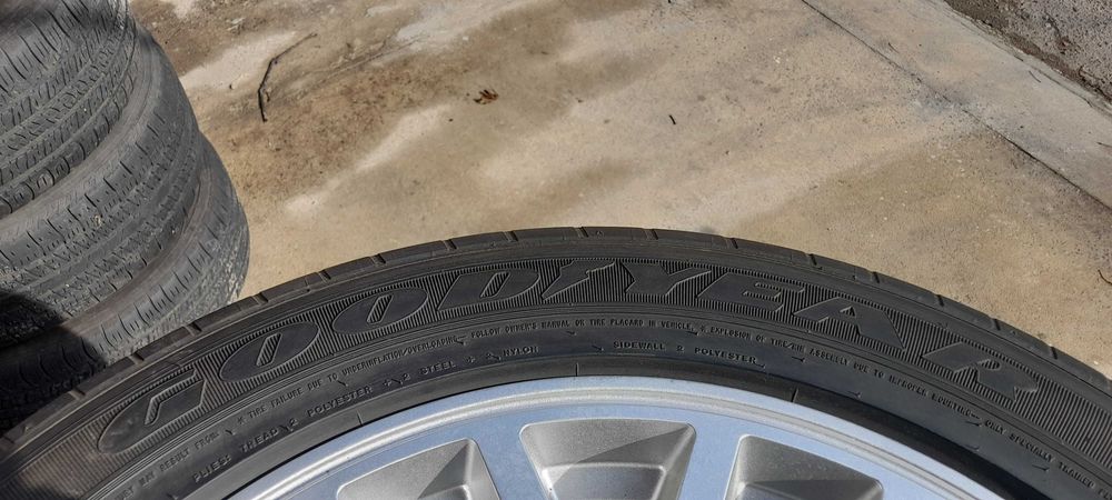 резина,Goodyear 245 55 18;Evergreen 235 55 r17.
