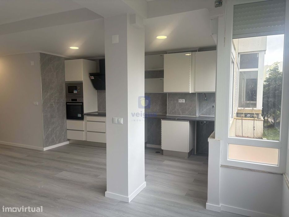 Oportunidade única: apartamento T2 em Oeiras para investimento seguro