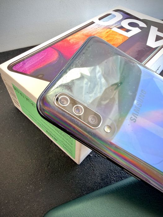 Продам Samsung A50