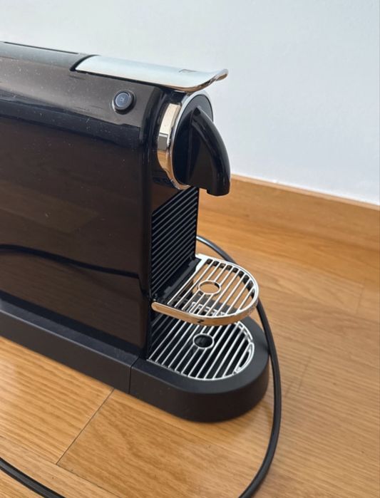 Máquina da Nespresso.  Type D113.