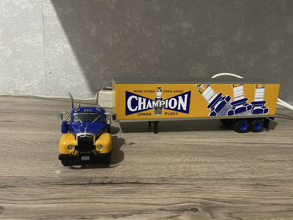 Модель 1.43 вантажівки