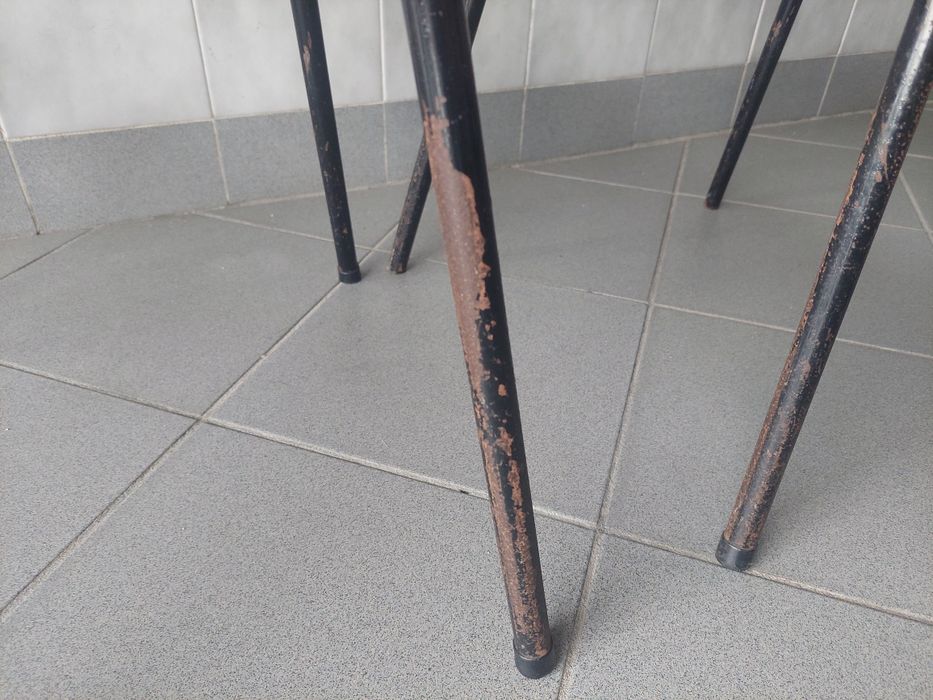 Cadeiras (Preço das Quatro)