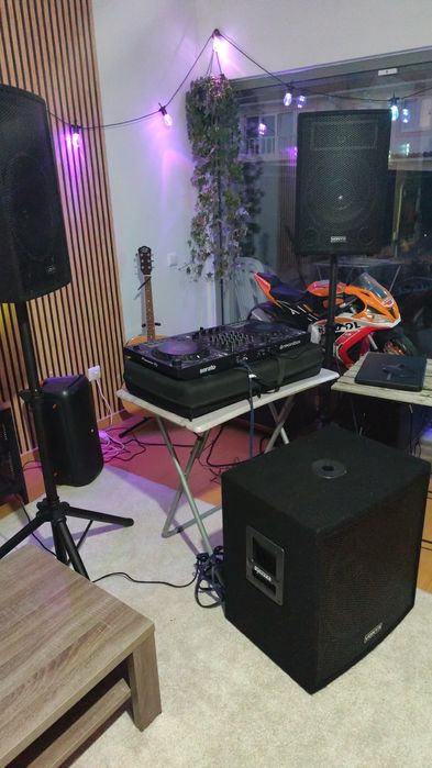 Aluguer de som e iluminação para pequenos eventos
