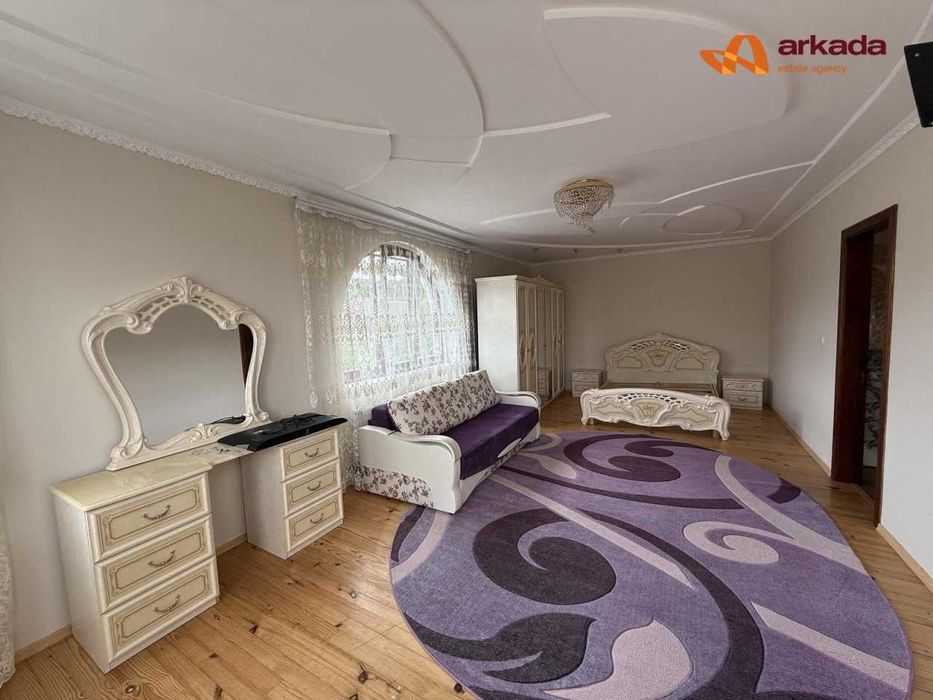 Продаж будинку з неймовірним краєвидом + комерція