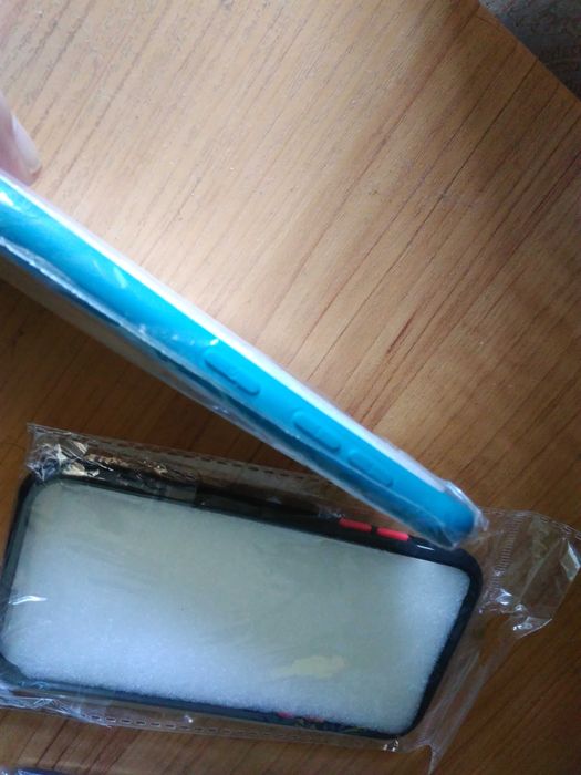 бампери для телефона - 3 шт