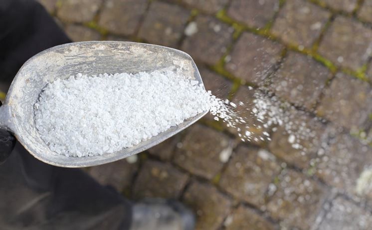 SÓL DROGOWA z ANTYZBRYLACZEM na lód i śnieg workowana po 25 kg