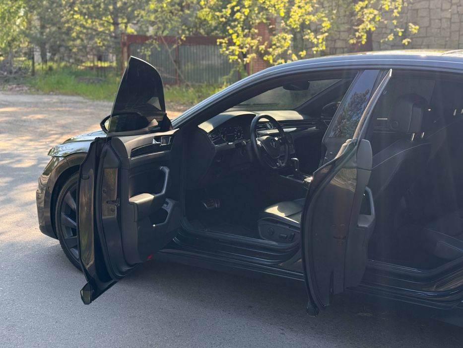 Volkswagen Arteon 2019 2.0L  Розгляну ОБМІН