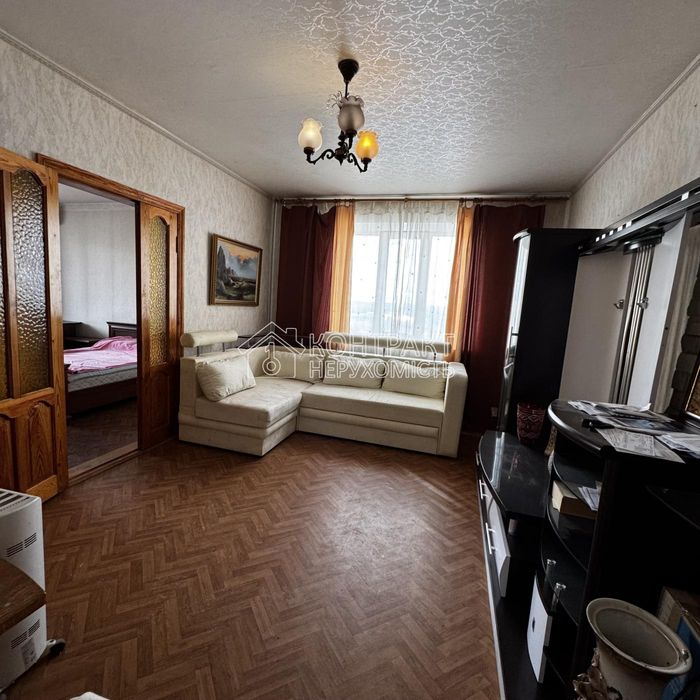 Продається 3-кім. кв. біля м.«Ботанічний сад» та Канатної дороги