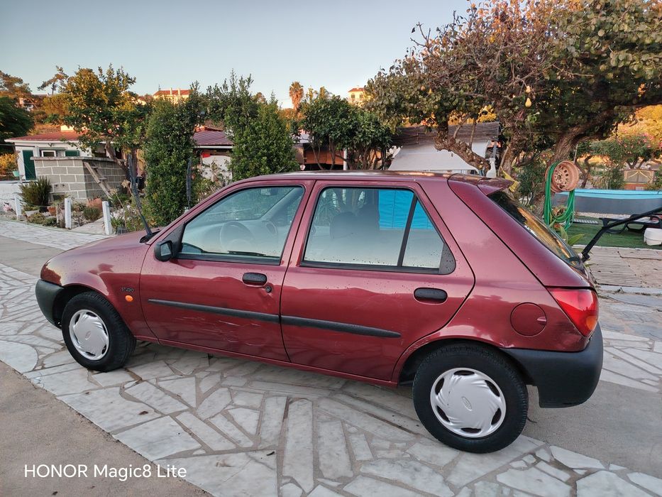 Venda de carro em muito bom estado.