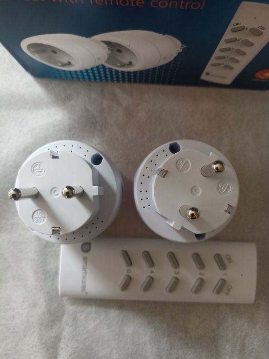 Gniazda elektryczne z pilotem