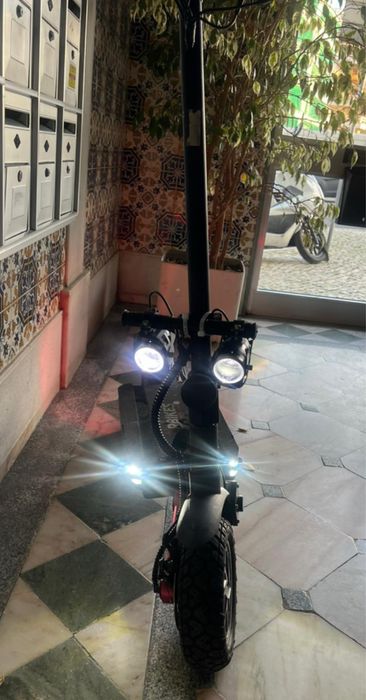 Trotinete Elétrica um modelo  off road Pro