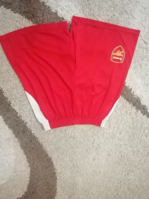 Продам футбольні футболки та шорти