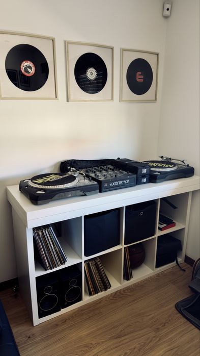 Stand DJ - Bancada Cubos