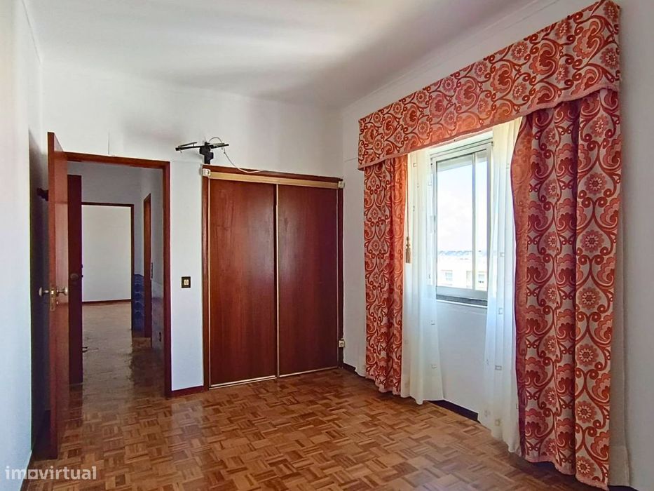 Apartamento T3 com vista sobre a cidade