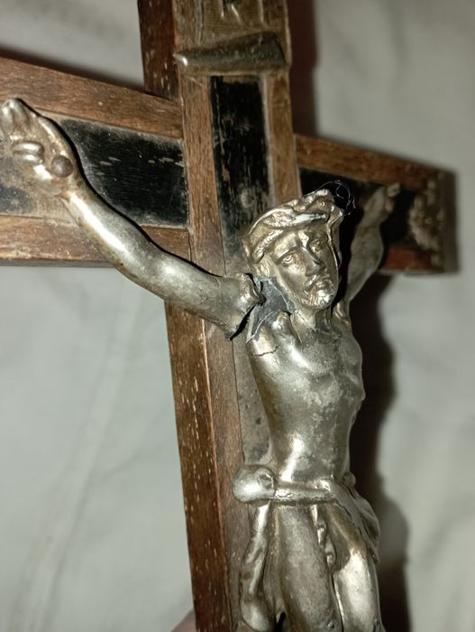 Drewniany stary krzyż