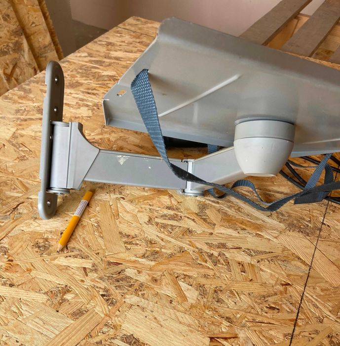 Кронштейн настенный под телевизор