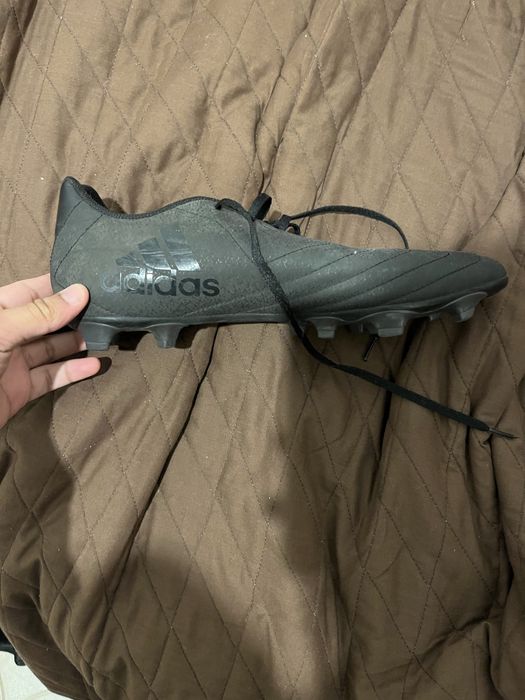 Chuteira adidas futebol