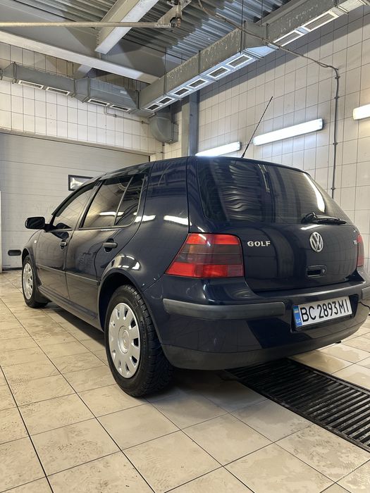 Volkswagen Golf 4