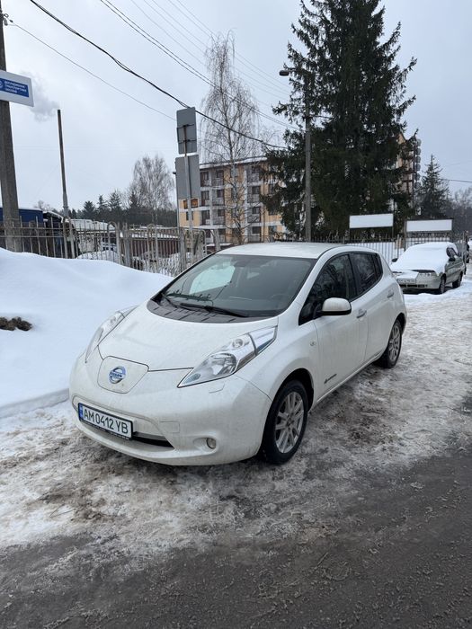 Оренда Авто Нісан Ліф 1