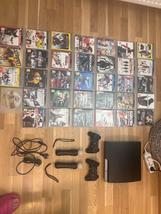 Play station PS3 Slim konsola, kable, 30+ gier, 2pady, 2 PS MOVE kamerka