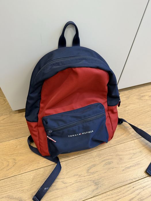 Рюкзак TOMMY - HILFIGER  дитячий , для школи , прогулки , в відмінному стані