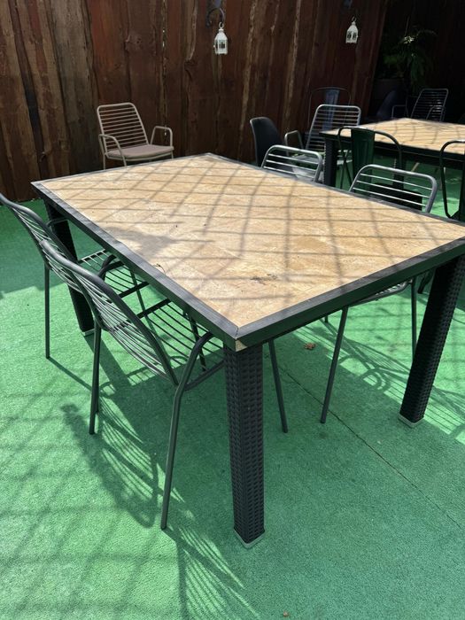 Mesas Restauradas para Jardim/Esplanada