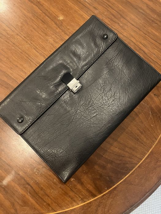 Porta documentos em pele