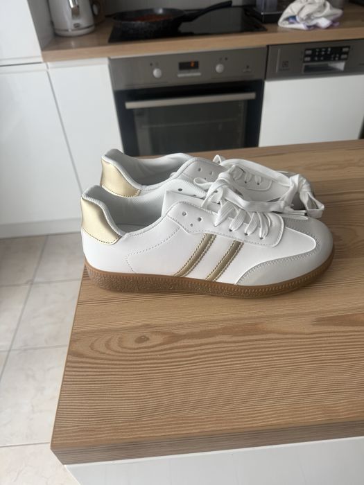 Buty 40.        .
