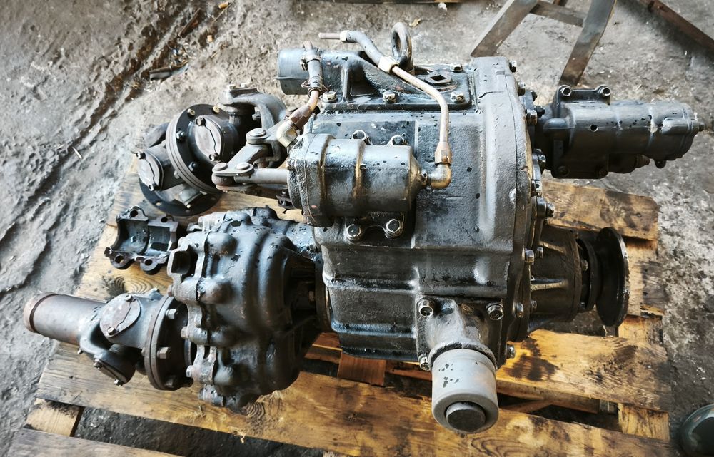 Роздавальна коробка передач роздатка повнопривідний МАЗ-500 509А 509П
