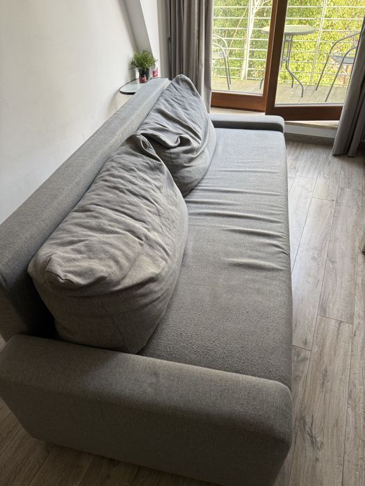 Oddam kanape z funkcja spania i pojemnikiem na posciel