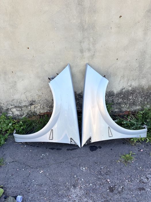 Крило Megane 2 Меган 2 праве ліве