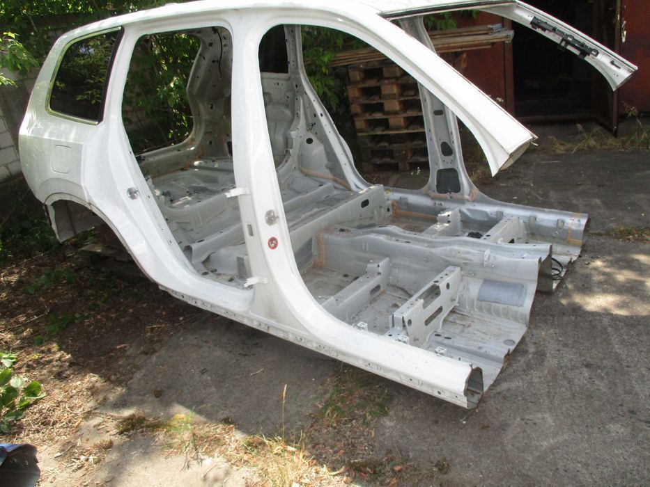 Четверть крыло кузов Volvo XC90 разборка