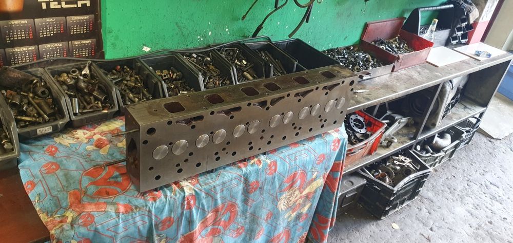 Głowica silnika SW400 kombajn (wolnossący - turbo)