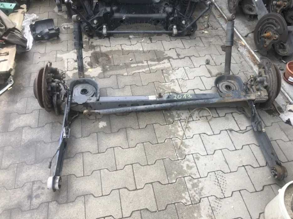 Балка задня рено Трафік 2,3 Кенго 1,2 Рівні не варені як голі так і взборі з гарантією (4торсіони, 2 торсіони) Меган 2,3 Сценік 2,3