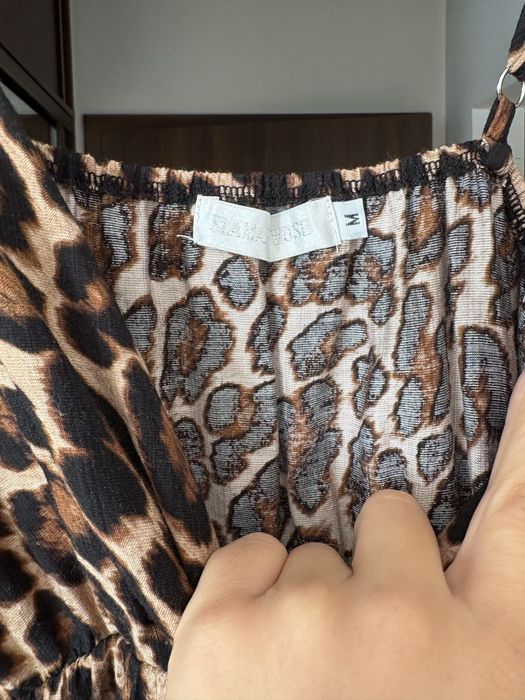 Sukienka w panterkę