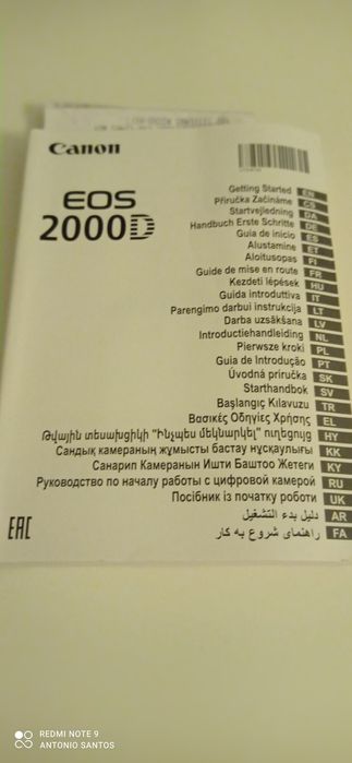 Câmera Canon EOS 2000D