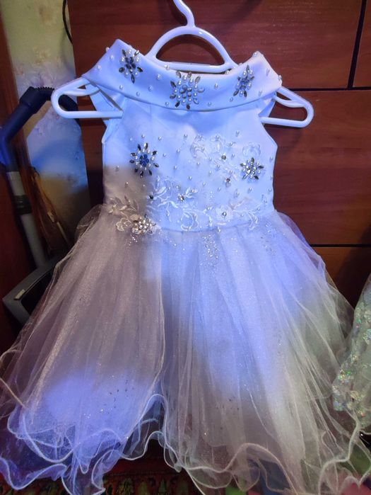 Плаття нарядні новорічні