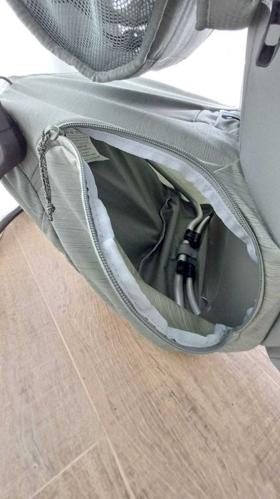 Mochila porta-bebés/crianças de caminhada marca Thule