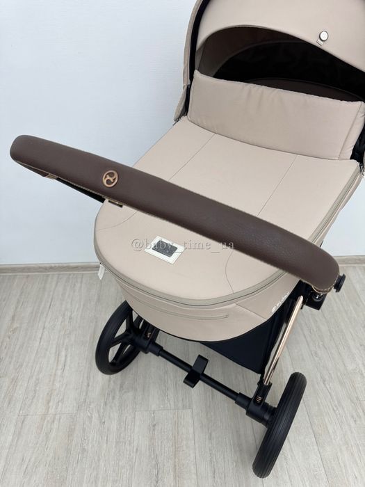 Cybex Priam 4.0 Cozy Beige коляска Сайбекс Пріам