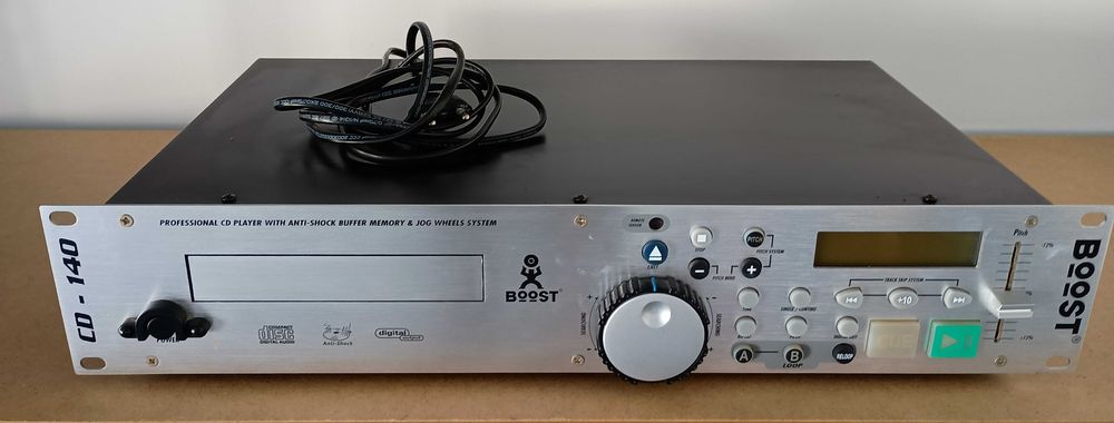 Amplificador, leitor de CD's e colunas audio