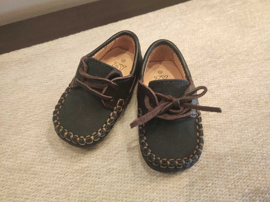 Vendo Zippy mocassins Criança tamanho 18