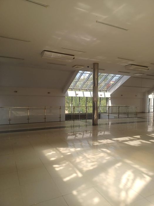 wynajmę lokal użytkowy Gorlice ul.Biecka 1 Galeria Rondo Center