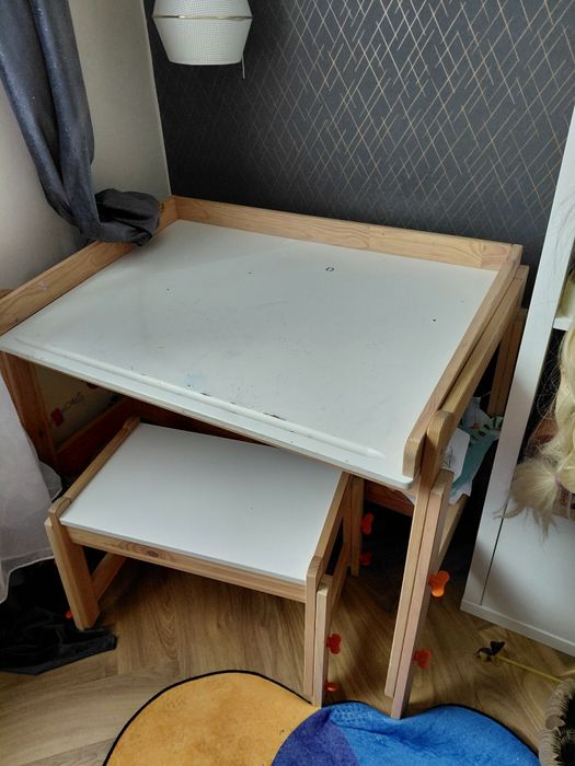 Biurko ikea flisat z ławką do siedzenia