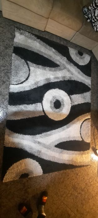 Duas carpetes iguais, tamanhos diferentes