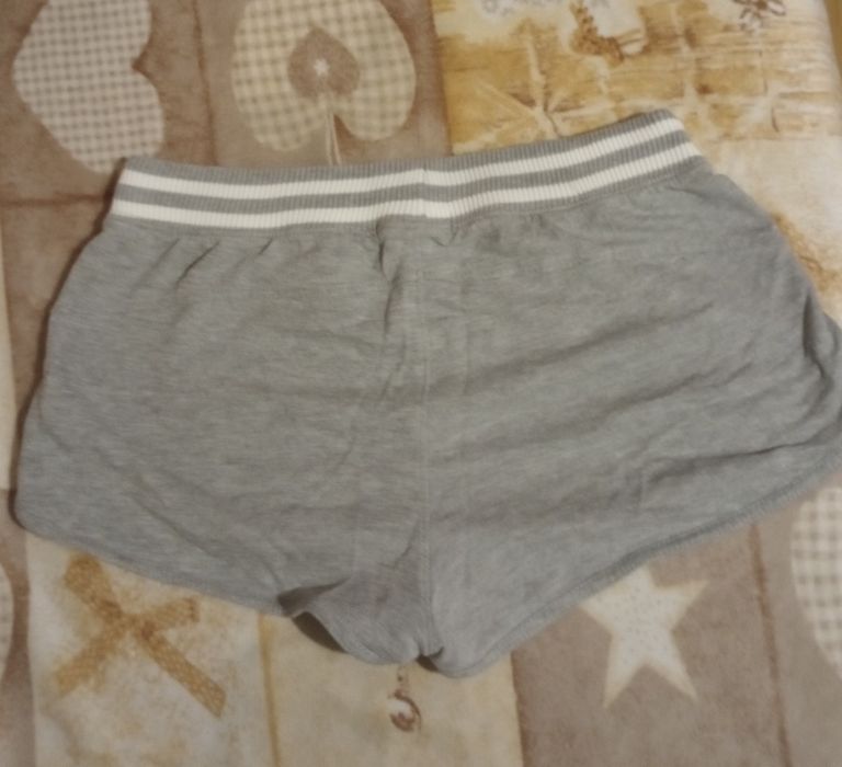 Krótkie spodenki damskie r S Cropp
